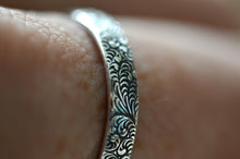 Load image into Gallery viewer, Floral silver ring-stacking ring-wedding band
