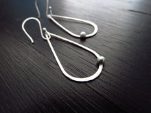 Load image into Gallery viewer, Modern lightweight silver dangle earrings