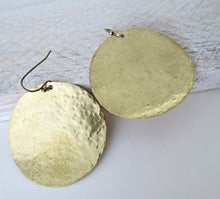 Load image into Gallery viewer, Hammered round brass earrings