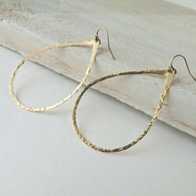Load image into Gallery viewer, Hammered brass teardrop earrings