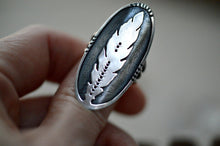 Load image into Gallery viewer, Sterling silver feather saddle ring