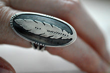 Load image into Gallery viewer, Sterling silver feather saddle ring
