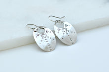 Load image into Gallery viewer, Stamped Lotus drop earrings