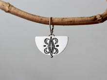 Load image into Gallery viewer, Unique silver earrings-boho stamp design
