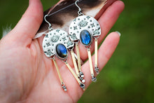 Load image into Gallery viewer, Third eye snake earrings- with labradorite
