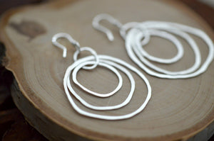 Triple ring silver earrings, sterling silver hoop earrings, hammered silver earrings, dangle