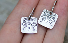 Load image into Gallery viewer, Dainty square silver earrings

