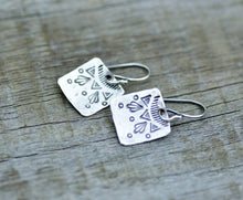 Load image into Gallery viewer, Dainty square silver earrings
